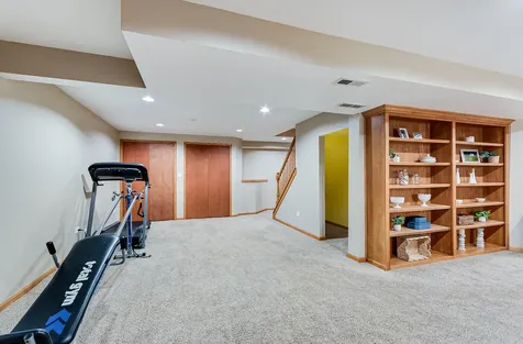 329 Millstream Lane Oswego IL 60543