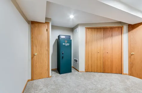 329 Millstream Lane Oswego IL 60543