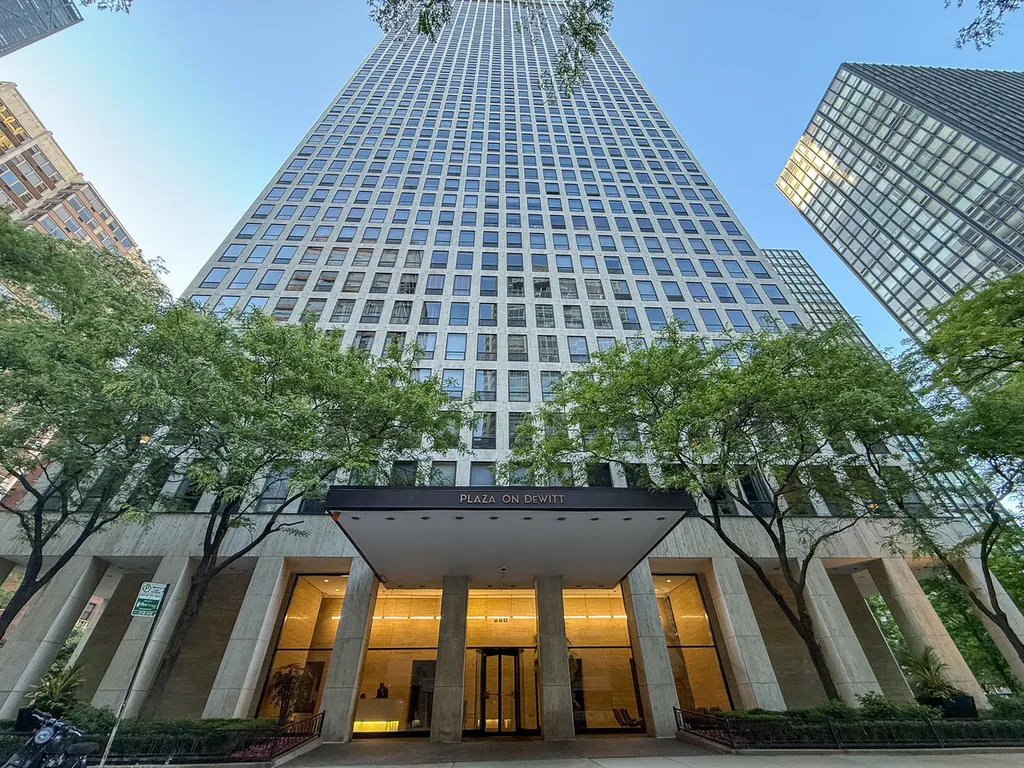 260 East Chestnut Street Chicago IL 60611