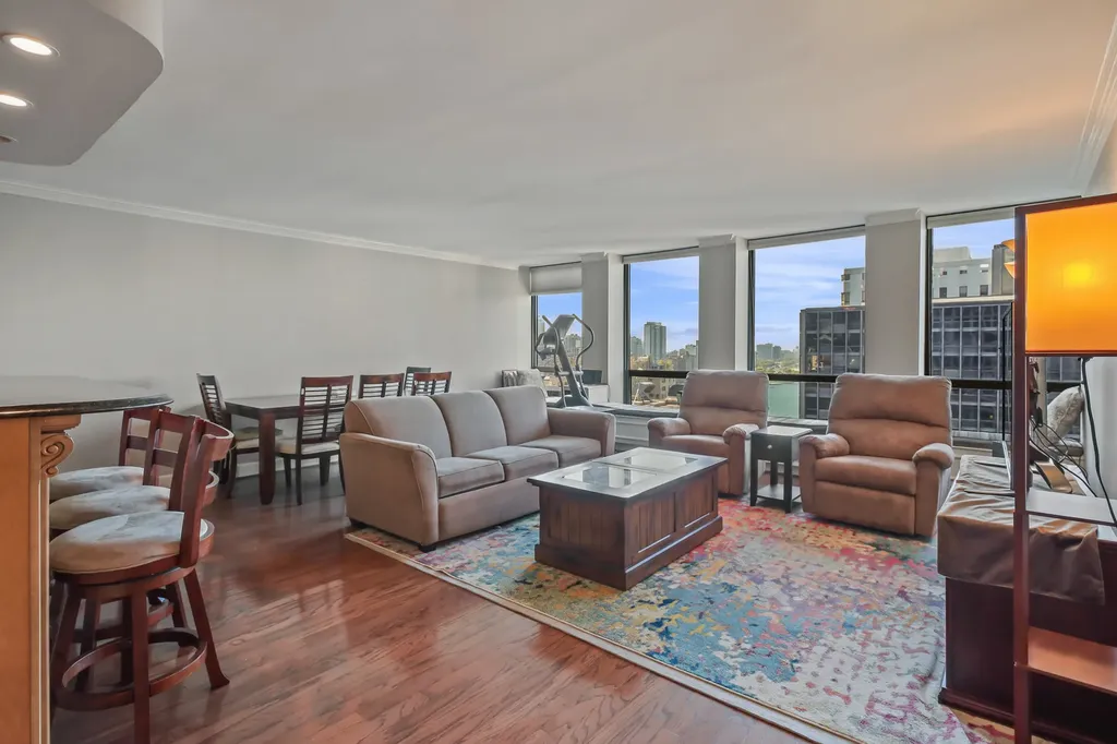 260 East Chestnut Street Chicago IL 60611