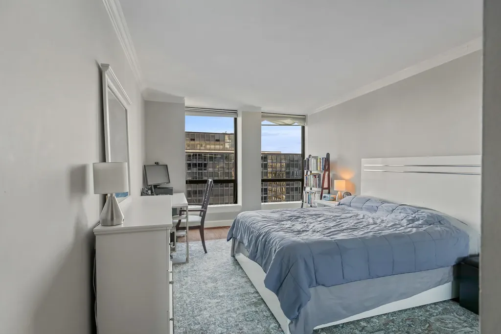 260 East Chestnut Street Chicago IL 60611