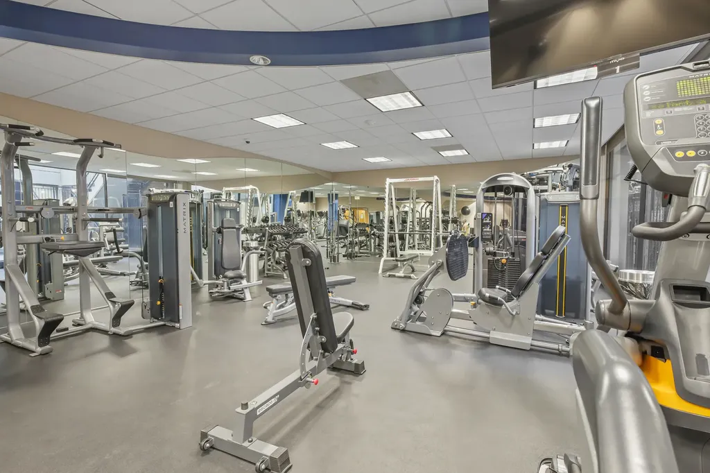 260 East Chestnut Street Chicago IL 60611