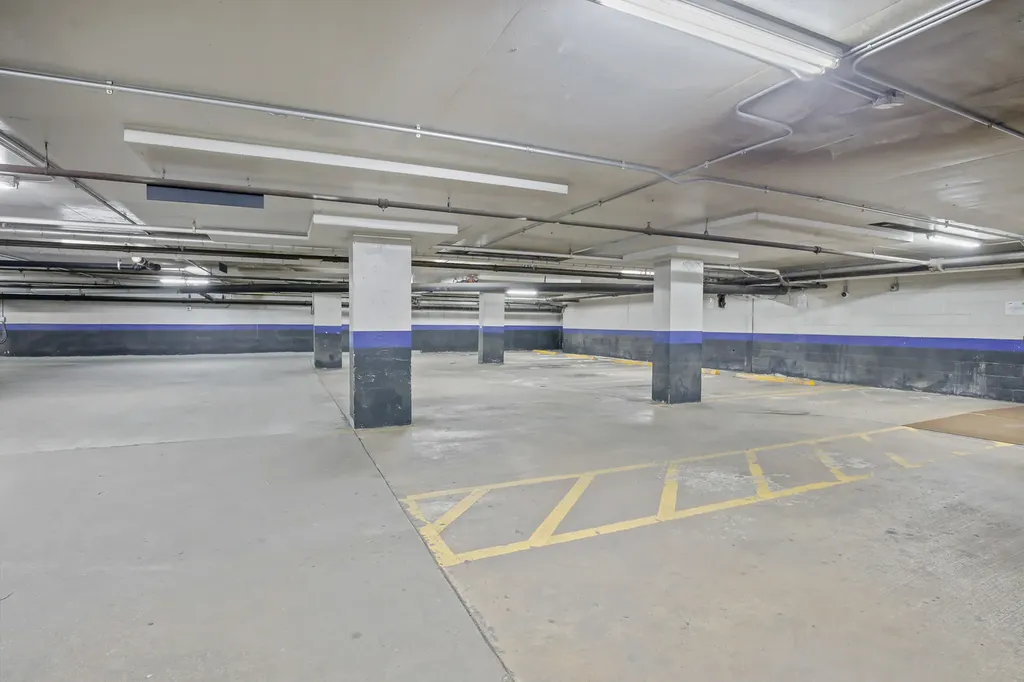260 East Chestnut Street Chicago IL 60611