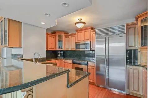 260 East Chestnut Street Chicago IL 60611