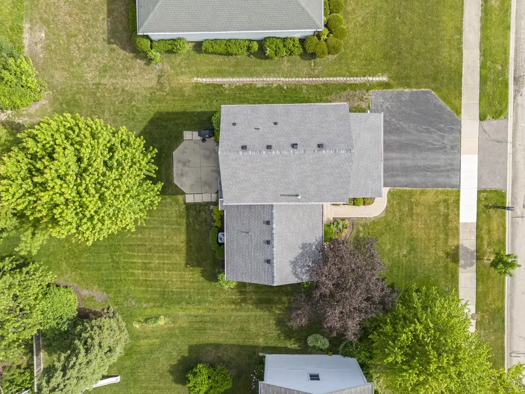 1623 Bayview Drive Lake Zurich IL 60047