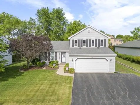 1623 Bayview Drive Lake Zurich IL 60047