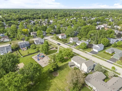 1623 Bayview Drive Lake Zurich IL 60047