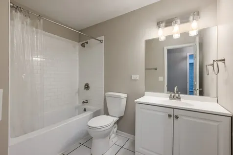 9804 North Lauren Lane Niles IL 60714