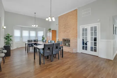 5500 Carriageway Drive Rolling Meadows IL 60008