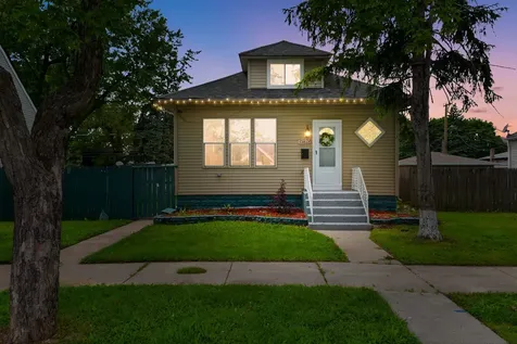 15818 Willard Avenue Harvey IL 60426