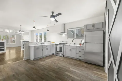 15818 Willard Avenue Harvey IL 60426