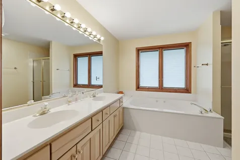 406 Woodview Drive Prospect Heights IL 60070