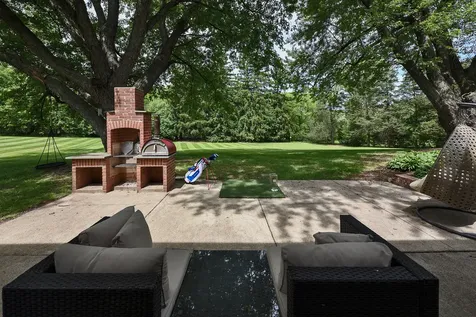 144 Highland Road Inverness IL 60067
