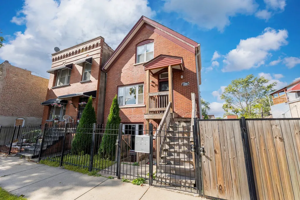 820 North Monticello Avenue Chicago IL 60651