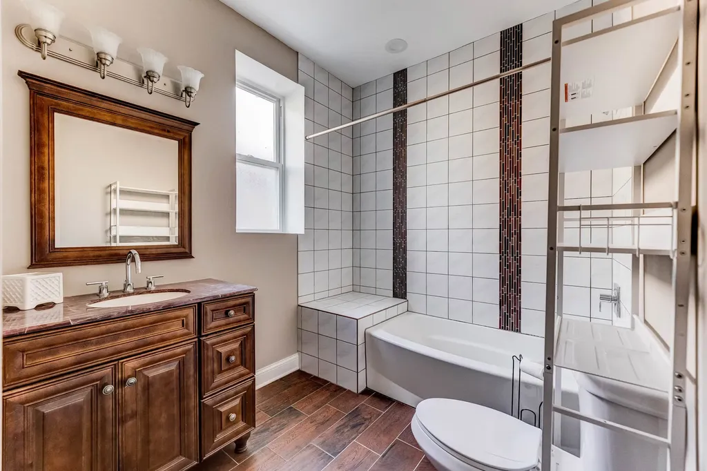 820 North Monticello Avenue Chicago IL 60651