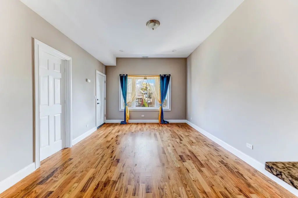 820 North Monticello Avenue Chicago IL 60651