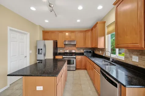 321 Parker Place Oswego IL 60543