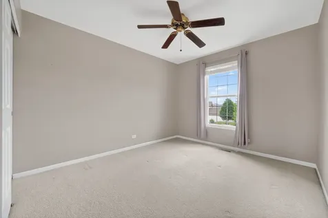 321 Parker Place Oswego IL 60543