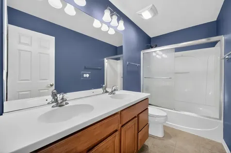 321 Parker Place Oswego IL 60543