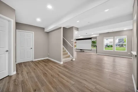 321 Parker Place Oswego IL 60543