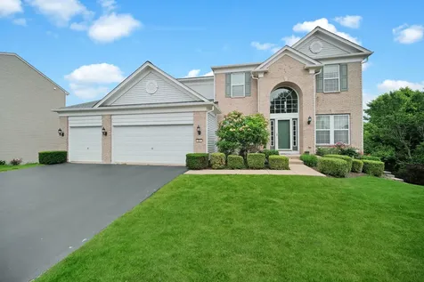 321 Parker Place Oswego IL 60543