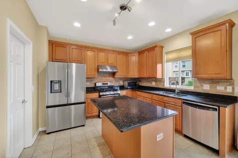 321 Parker Place Oswego IL 60543