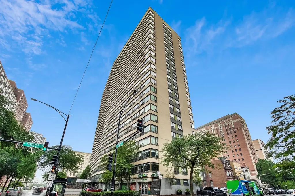 2930 North Sheridan Road Chicago IL 60657