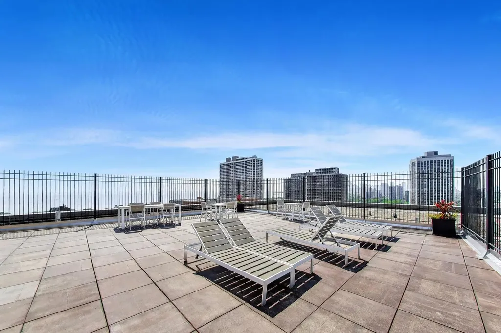2930 North Sheridan Road Chicago IL 60657