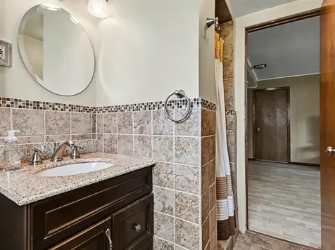 14107 South Mackinaw Avenue S Burnham IL 60633