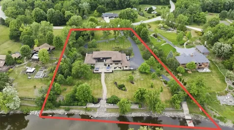 88 Riverwood Drive Oswego IL 60543