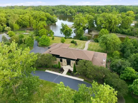 88 Riverwood Drive Oswego IL 60543