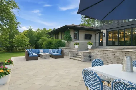 88 Riverwood Drive Oswego IL 60543