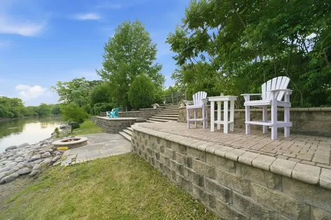 88 Riverwood Drive Oswego IL 60543