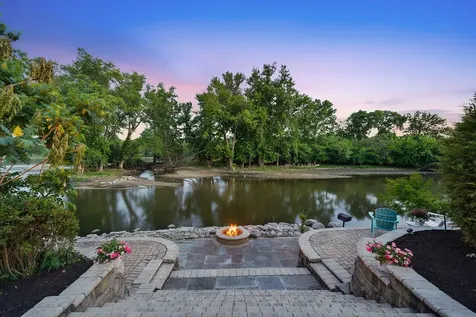 88 Riverwood Drive Oswego IL 60543