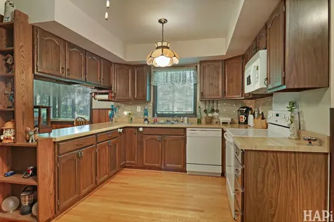 11012 Lucas Road Woodstock IL 60098