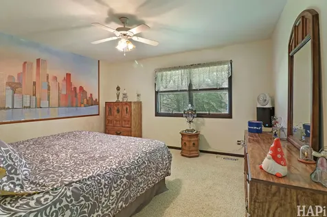11012 Lucas Road Woodstock IL 60098