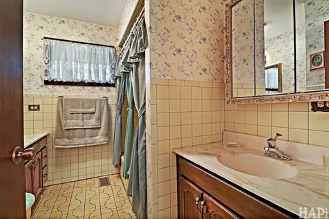 11012 Lucas Road Woodstock IL 60098