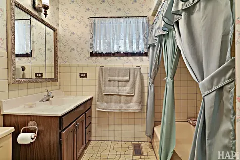 11012 Lucas Road Woodstock IL 60098