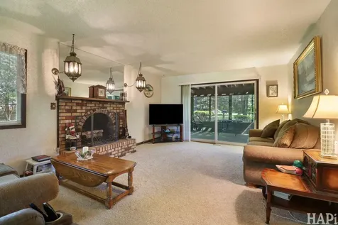 11012 Lucas Road Woodstock IL 60098