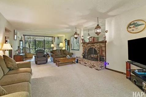 11012 Lucas Road Woodstock IL 60098
