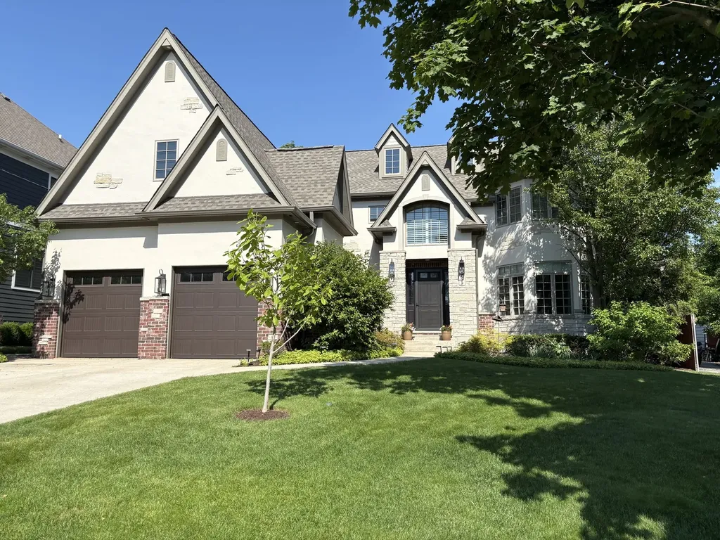 4529 Sherwood Avenue Downers Grove IL 60515