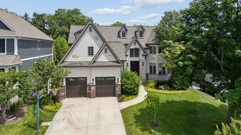 4529 Sherwood Avenue Downers Grove IL 60515