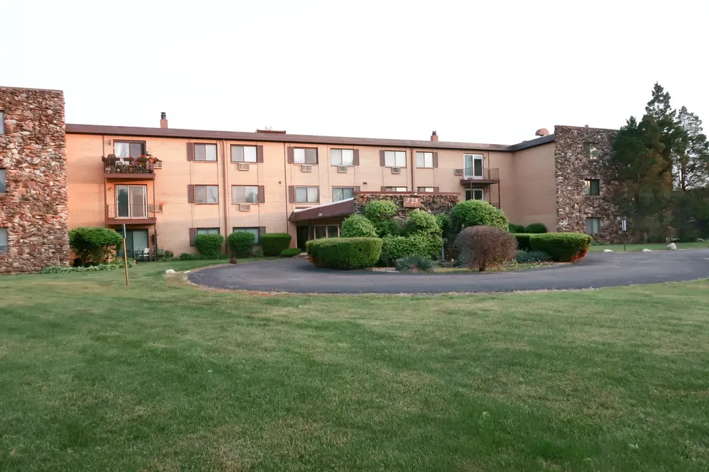 725 West Dempster Street Des Plaines IL 60016