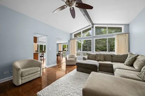 16 South Maple Lane Prospect Heights IL 60070