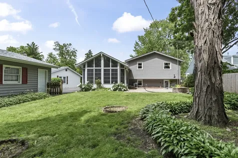 33338 North Sears Boulevard Grayslake IL 60030