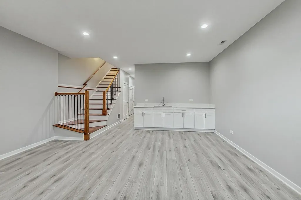 6626 South Ingleside Avenue Chicago IL 60637