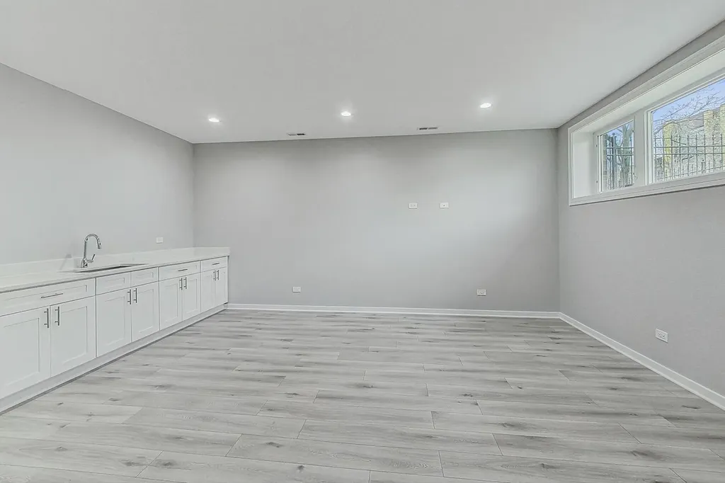 6626 South Ingleside Avenue Chicago IL 60637