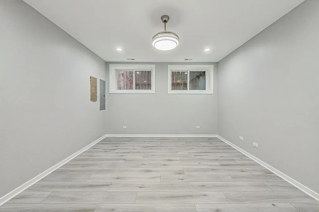6626 South Ingleside Avenue Chicago IL 60637