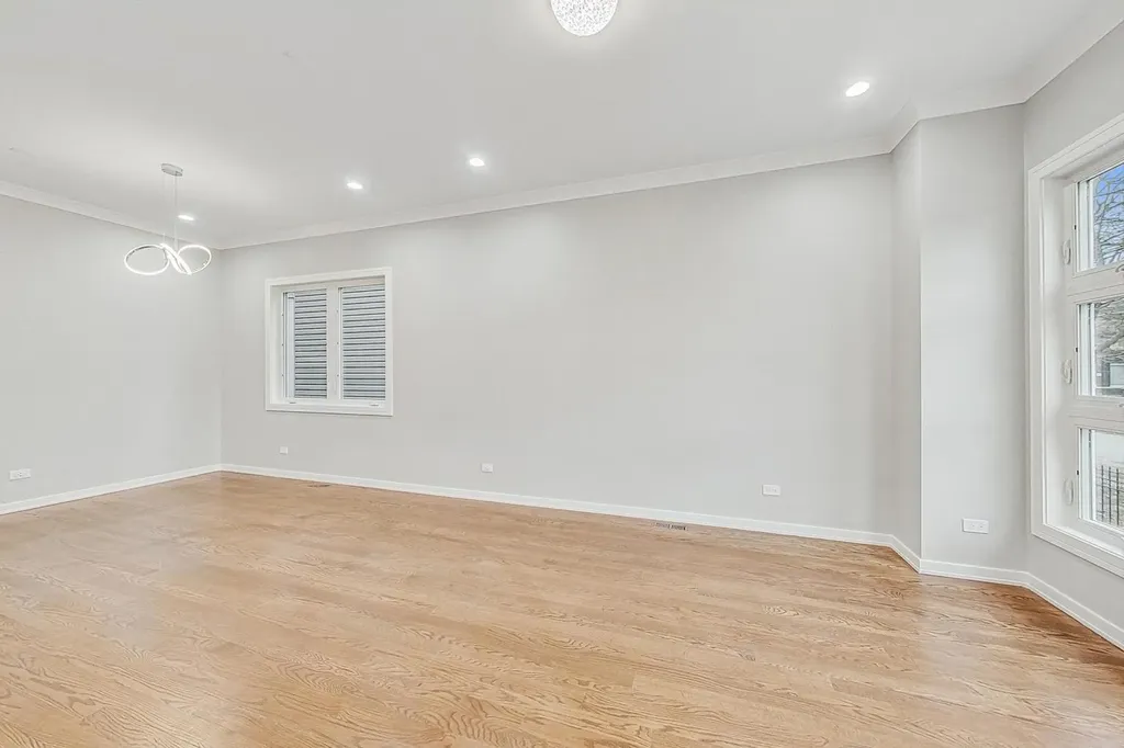 6626 South Ingleside Avenue Chicago IL 60637