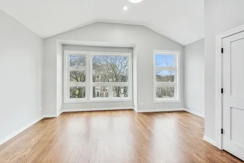 6626 South Ingleside Avenue Chicago IL 60637
